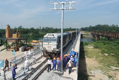 Công khai các phương án đầu tư, xây dựng đường sắt Bắc - Nam
